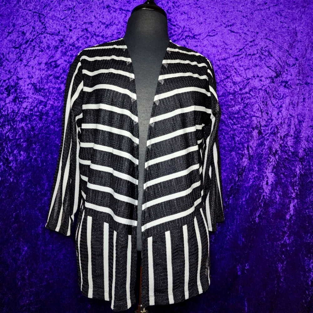 Chicos Cardigan Jacket Size 2 Black & White